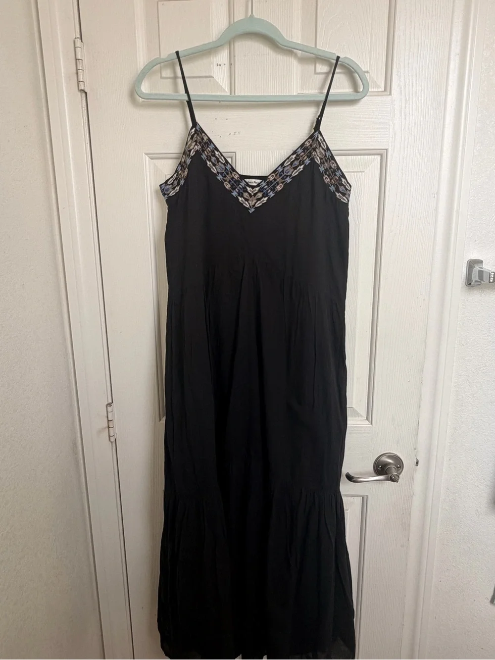 Abercrombie & Fitch V-Neck Flowy Maxi Dress